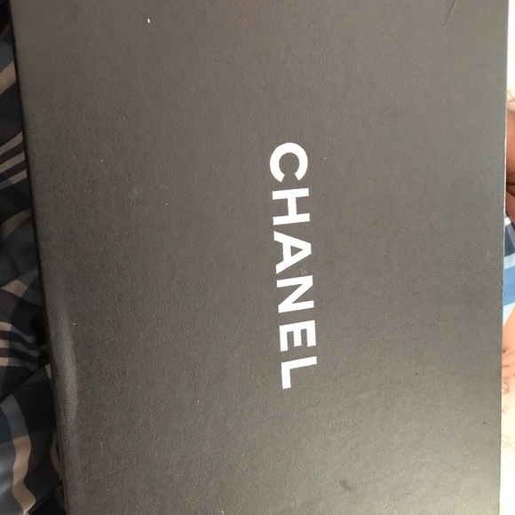 Chanel X Pharrell - Picture 1 of 4